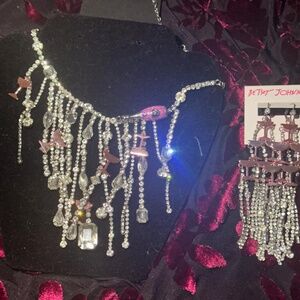 Betsey Johnson champagne wine bottle rhinestone fringe necklace